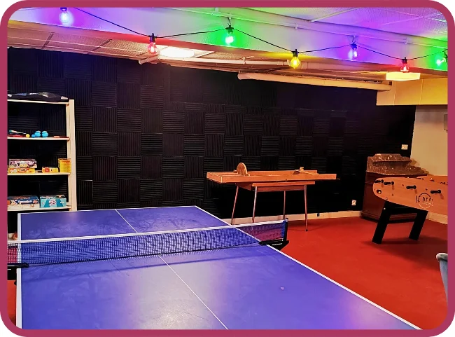 La salle de jeux - Table de ping pong